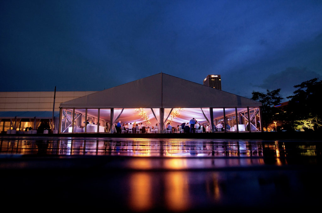 wedding-event-tent-uplighting